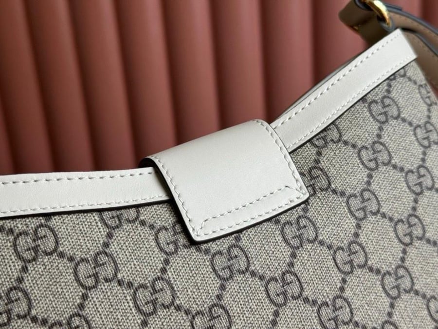 GG Supreme Lock Canvas Small Shoulder Bag