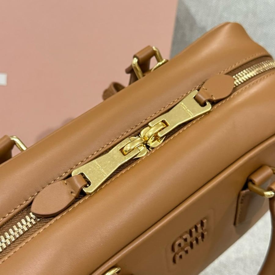 Arcadie leather bag