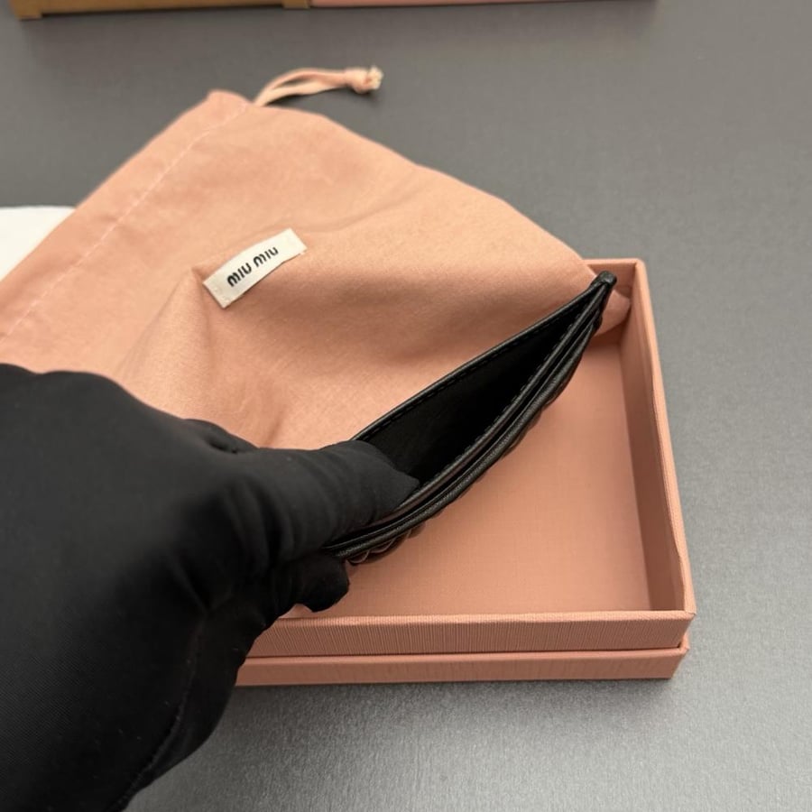 Matelassé nappa leather card holder