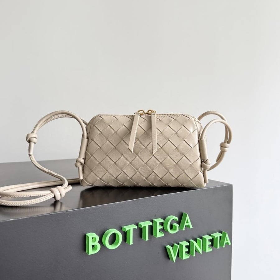 Concert Pouch in Intrecciato Leather