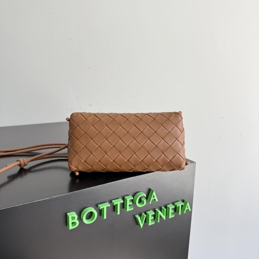 Concert Pouch in Intrecciato Leather