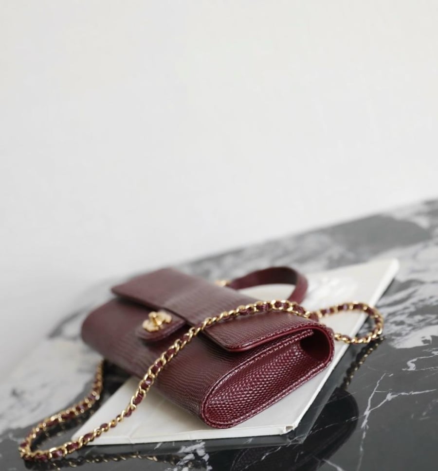 Clutch with chain