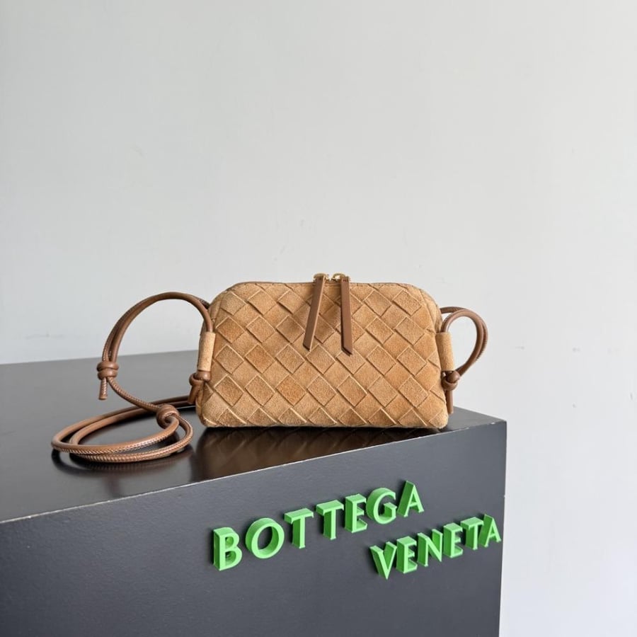 Concert Pouch in Intrecciato Leather