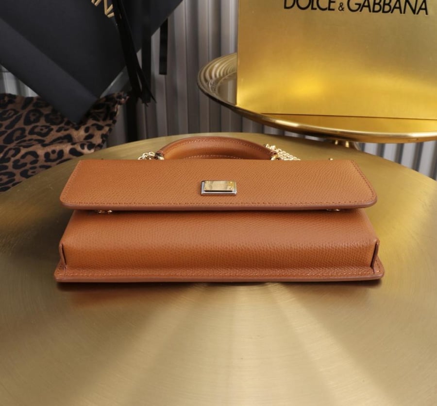 D&G mini wallet on chain