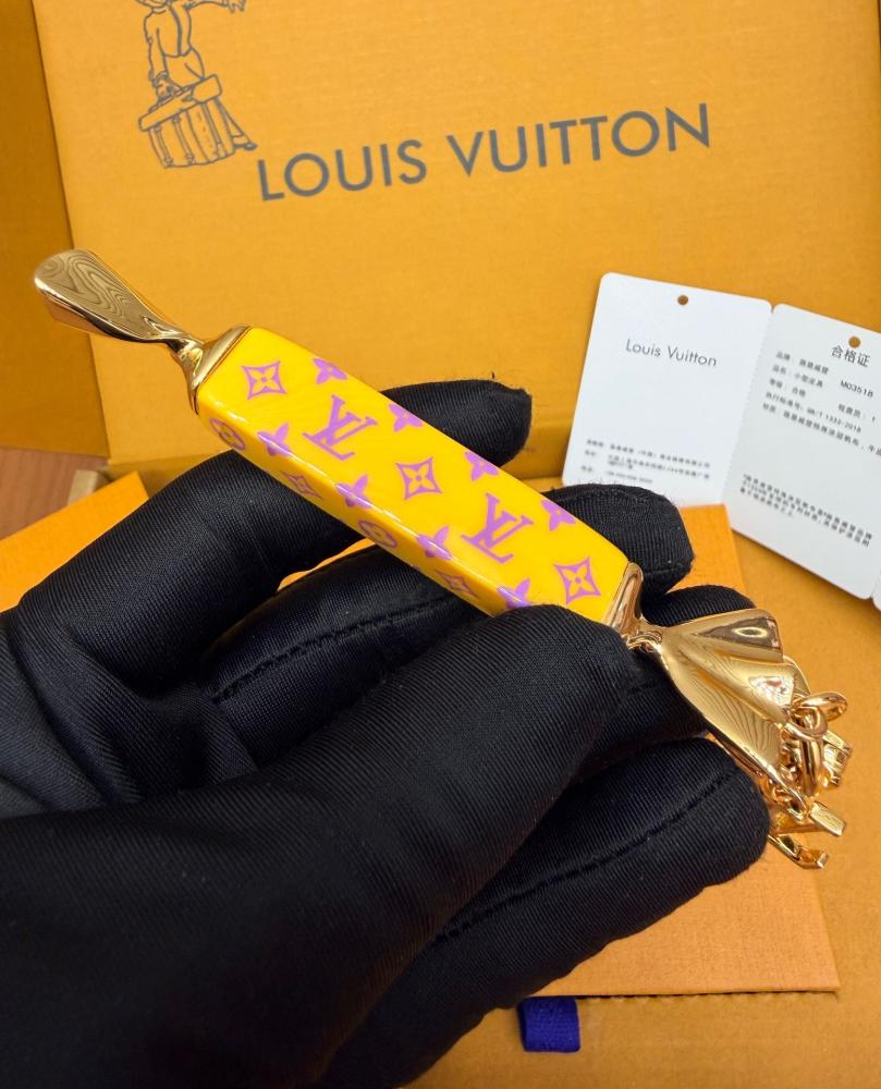 Charm LV