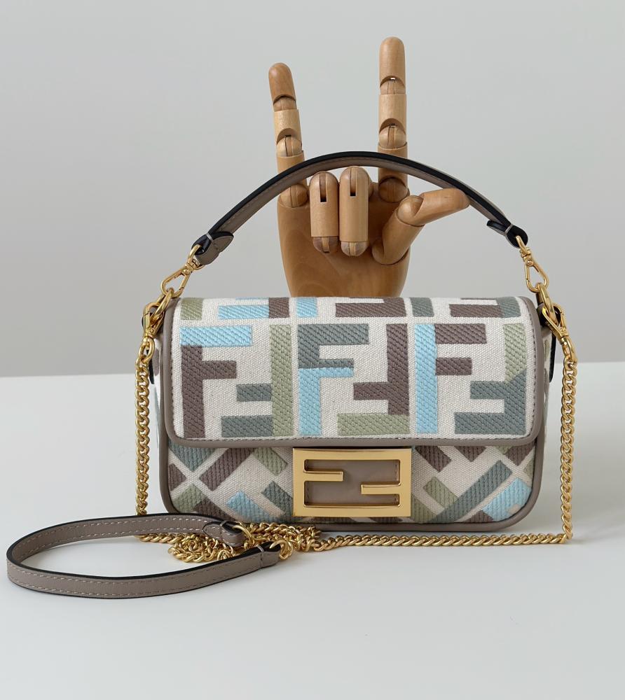 Fendi Baguette Mini