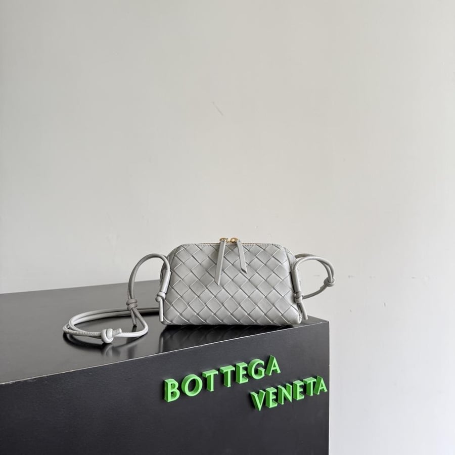 Concert Pouch in Intrecciato Leather
