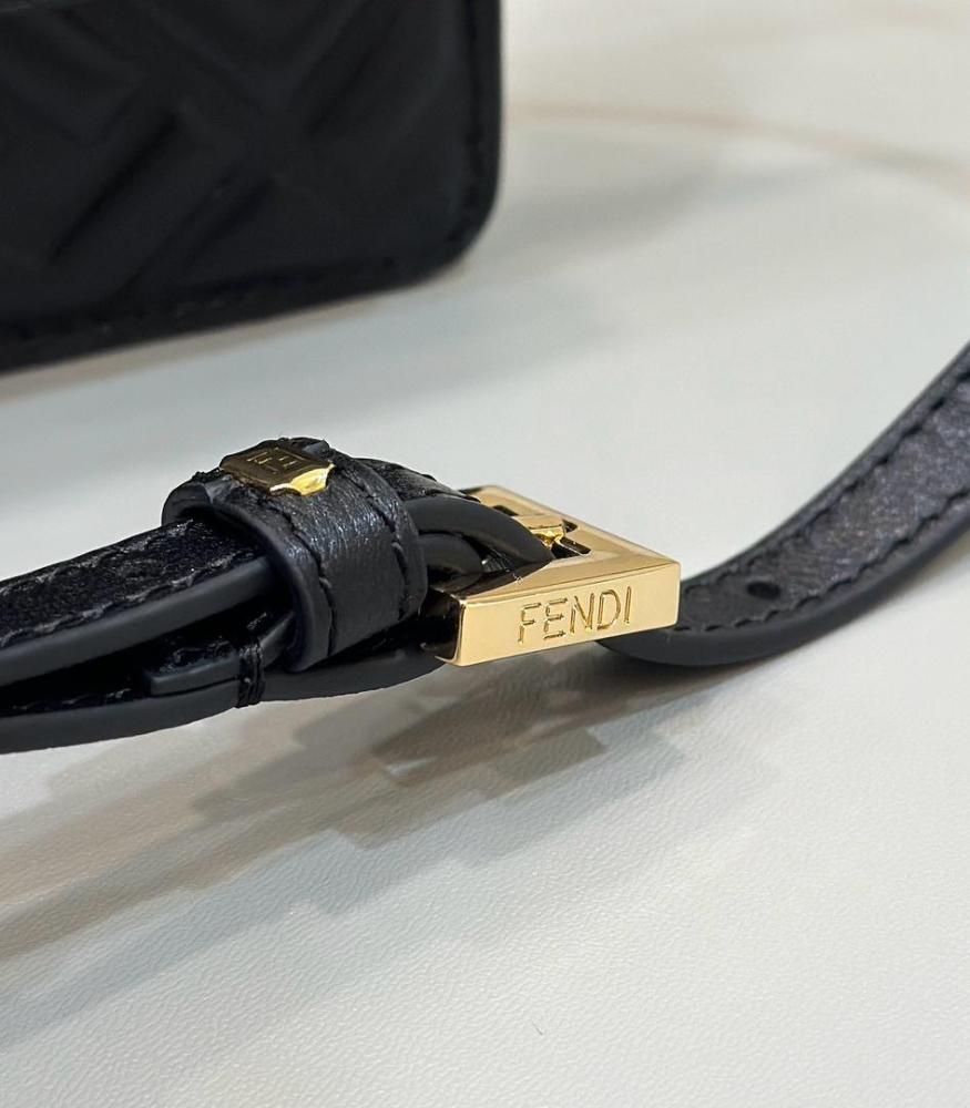 Baguette Wallet Fendi