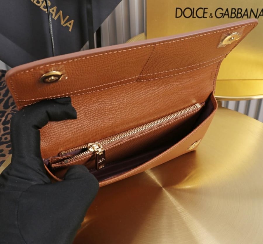 D&G mini wallet on chain