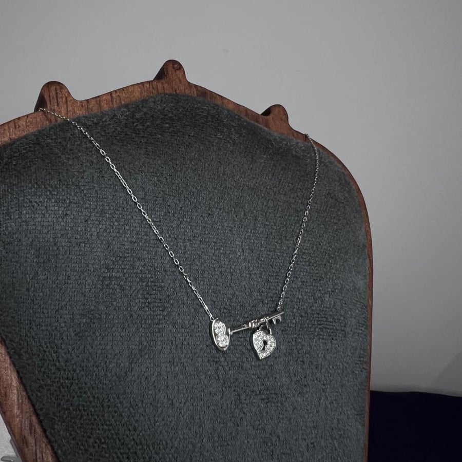 Sterling silver chain 925 with a key and heart pendant