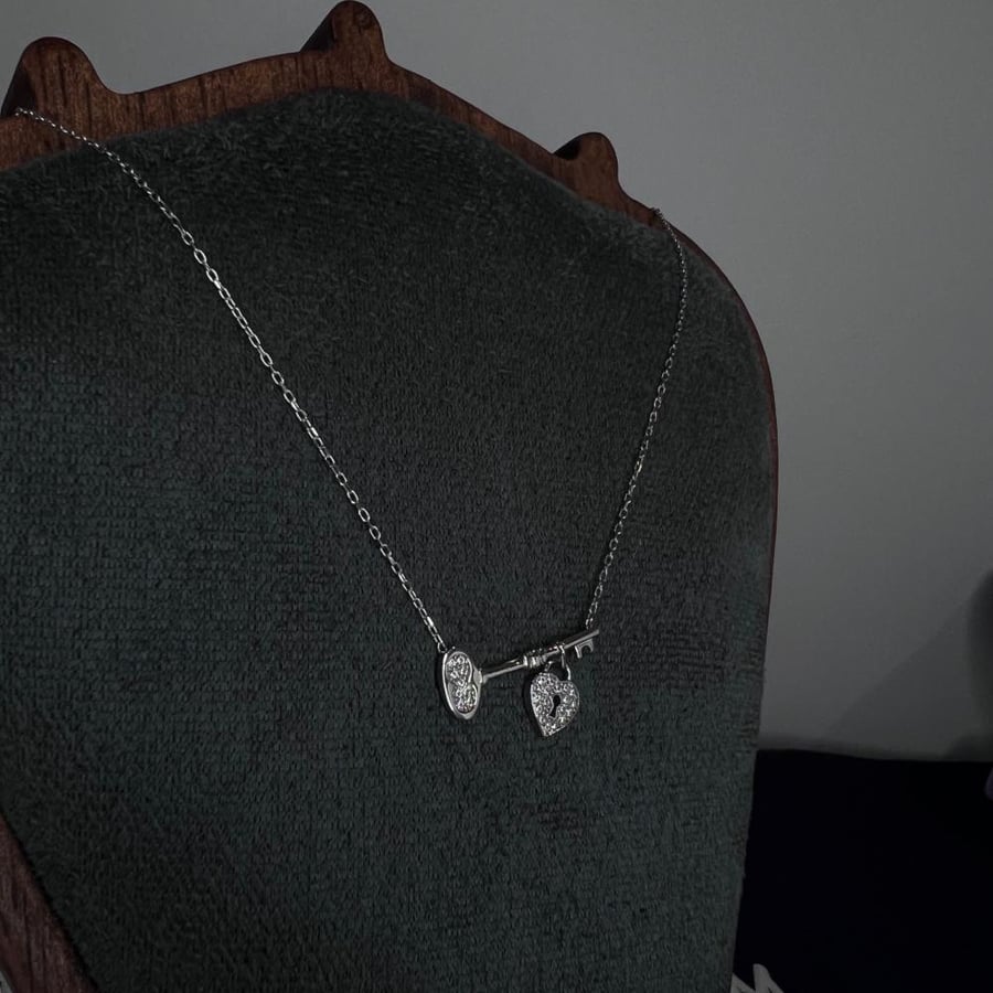 Sterling silver chain 925 with a key and heart pendant