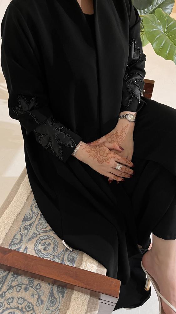 عباية دُنا