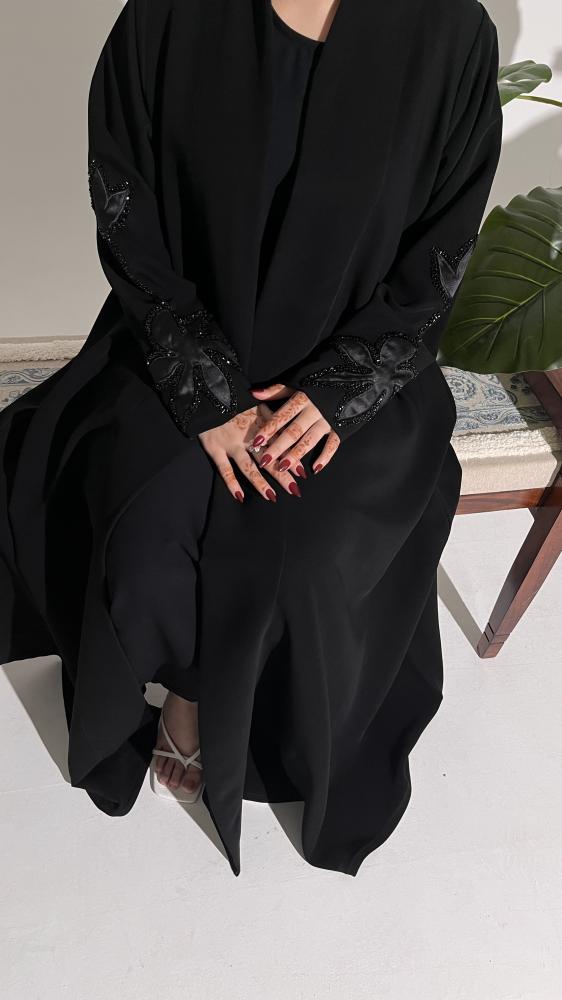 عباية دُنا