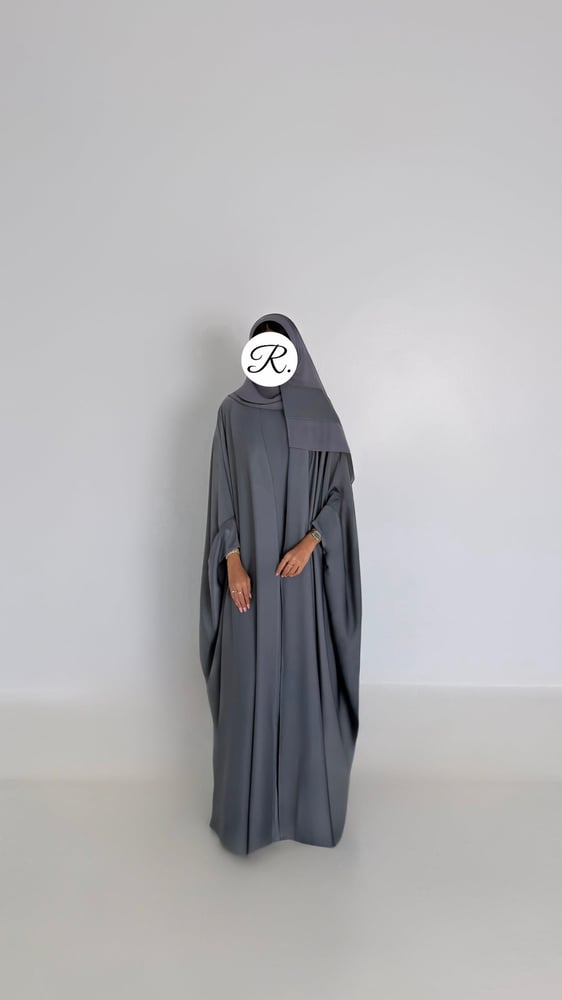عباية رمادي فاتح