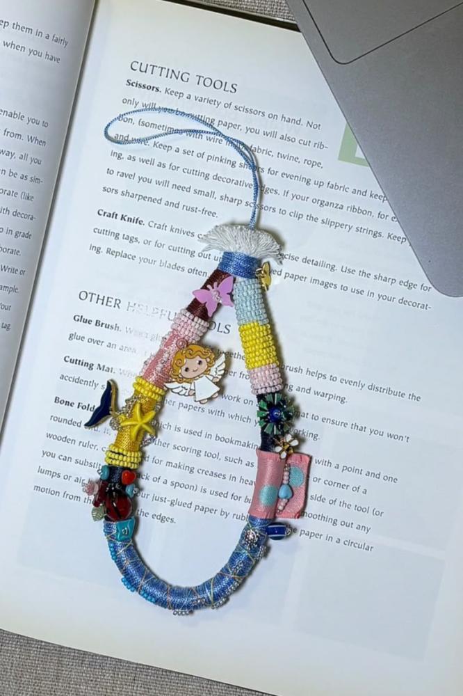 Handmade Beaded Phone Chain - ميدالية جوال