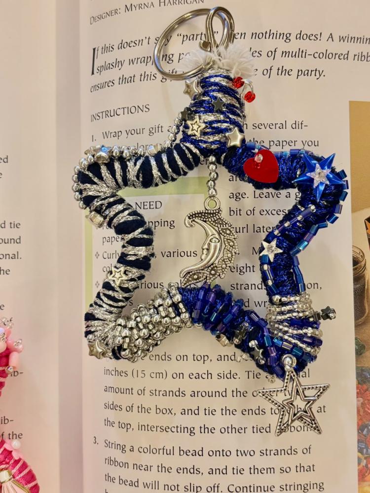 Handmade Beaded Key/Bag Charm - ميدالية مفتاح