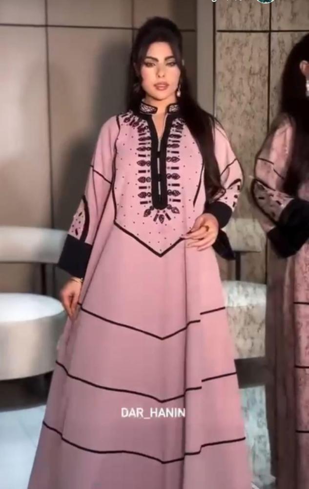 Elegant abaya