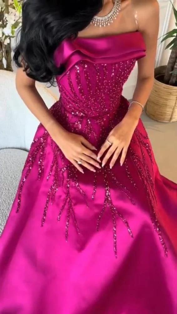 فستان سهرة مميز ب تطريز