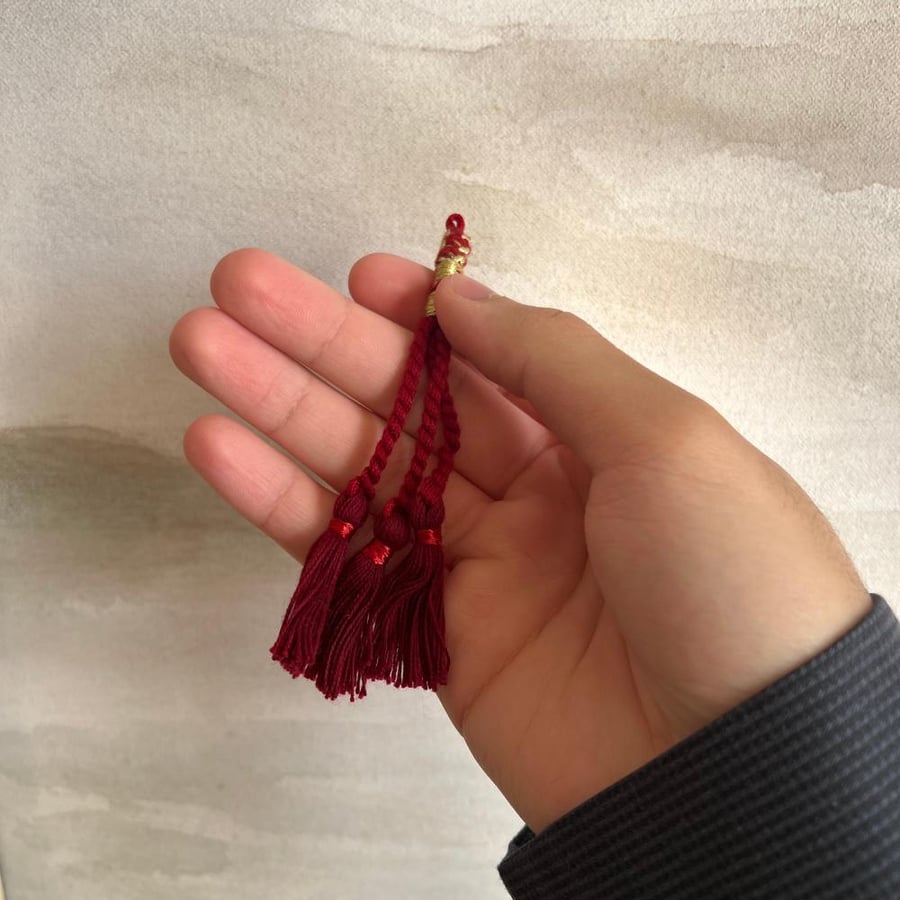 كركوشة عنابي