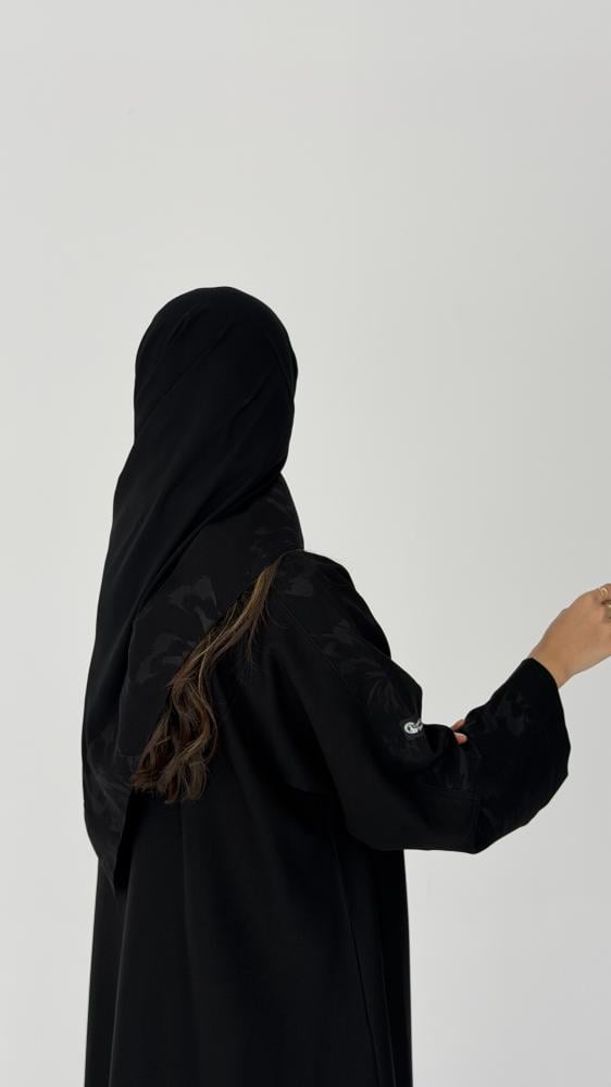 عباية كاجوال أسود - أناقة يومية بإطلالة عصرية - عبايات خمائل