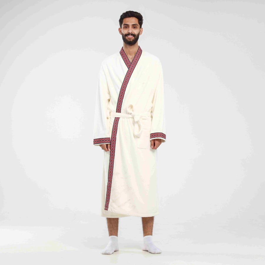 روب سعودي -ابيض اوف وايت