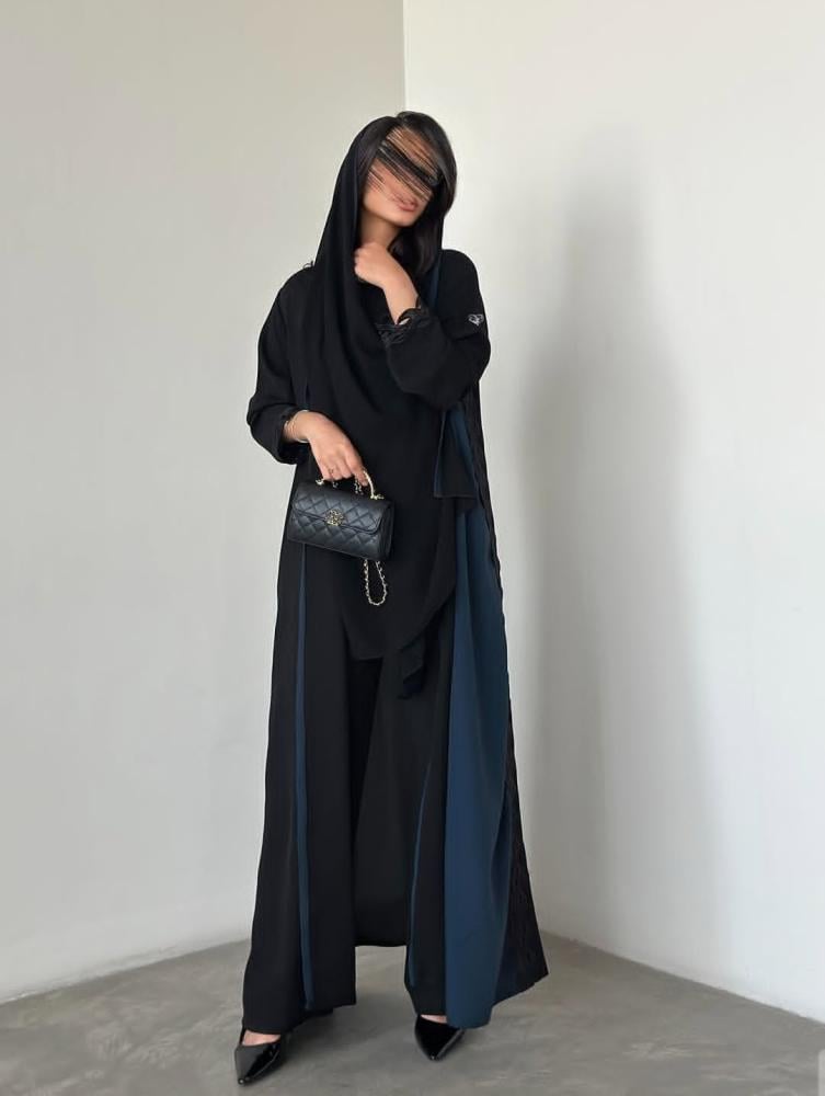 عباية سجية  مريحة  لأجواء الصيف. تصميم أنيق بلمسات ناعمة