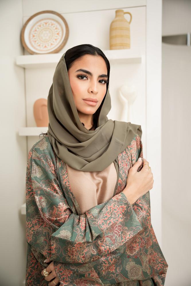 عبايه نقش اخضر (حرير طايح)