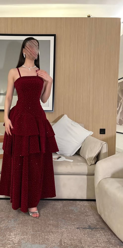 فستان سهره عاري بتصميم جديد