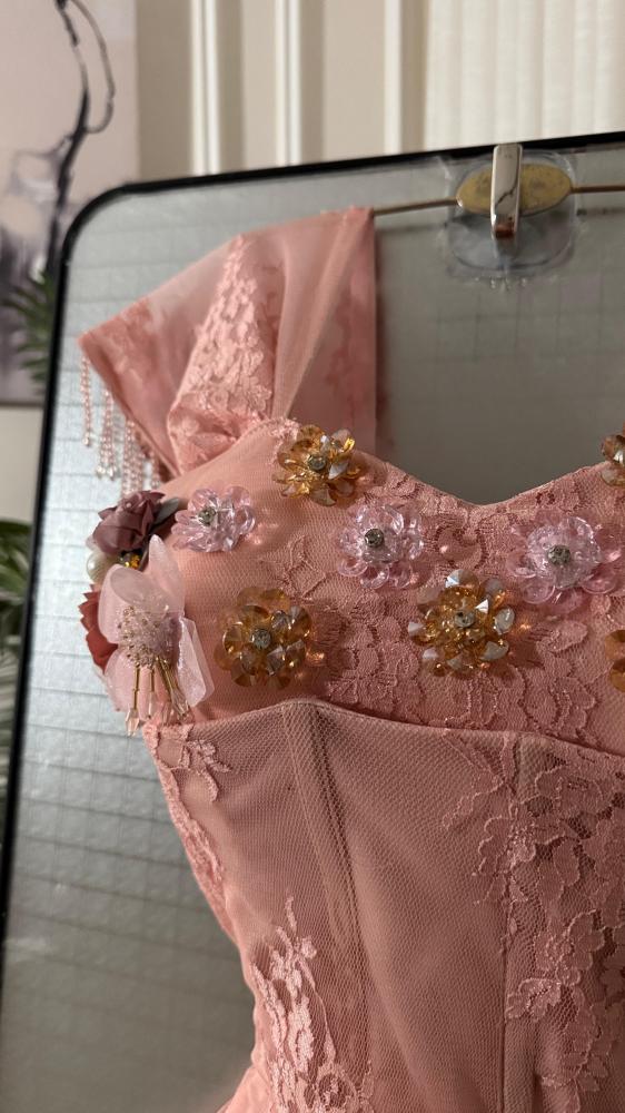 فستان سهره وردي بورود أنيقة