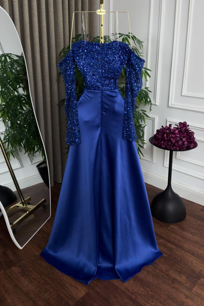 Evening dress navy blue with luxurious sequins and a royal style