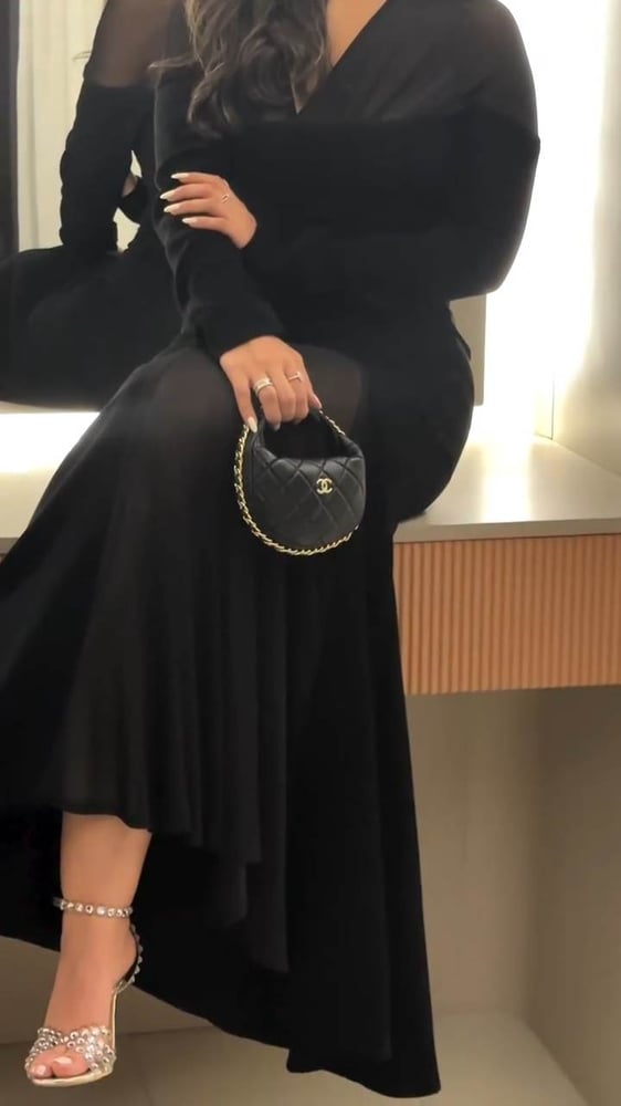 فستان سهرة أسود أنيق