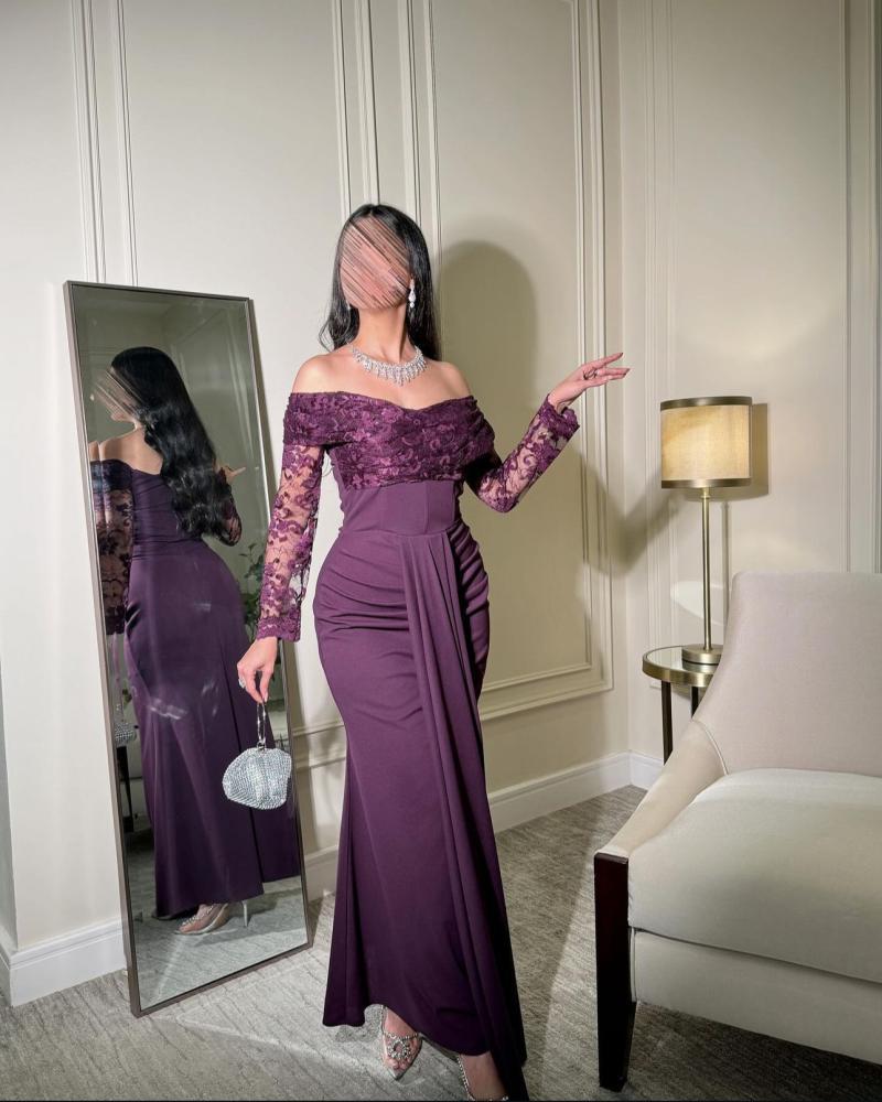 Evening dress mask lilac color