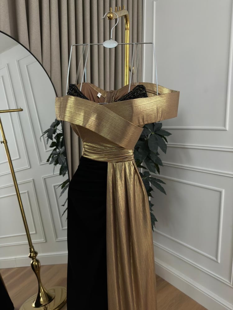 فستان سهره فيراري بلمعه فخمه جدا