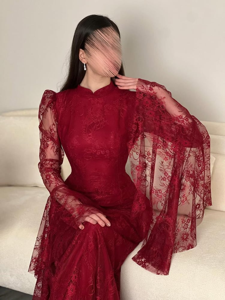 فستان سهره بأكمام طويله جداً رااقي
