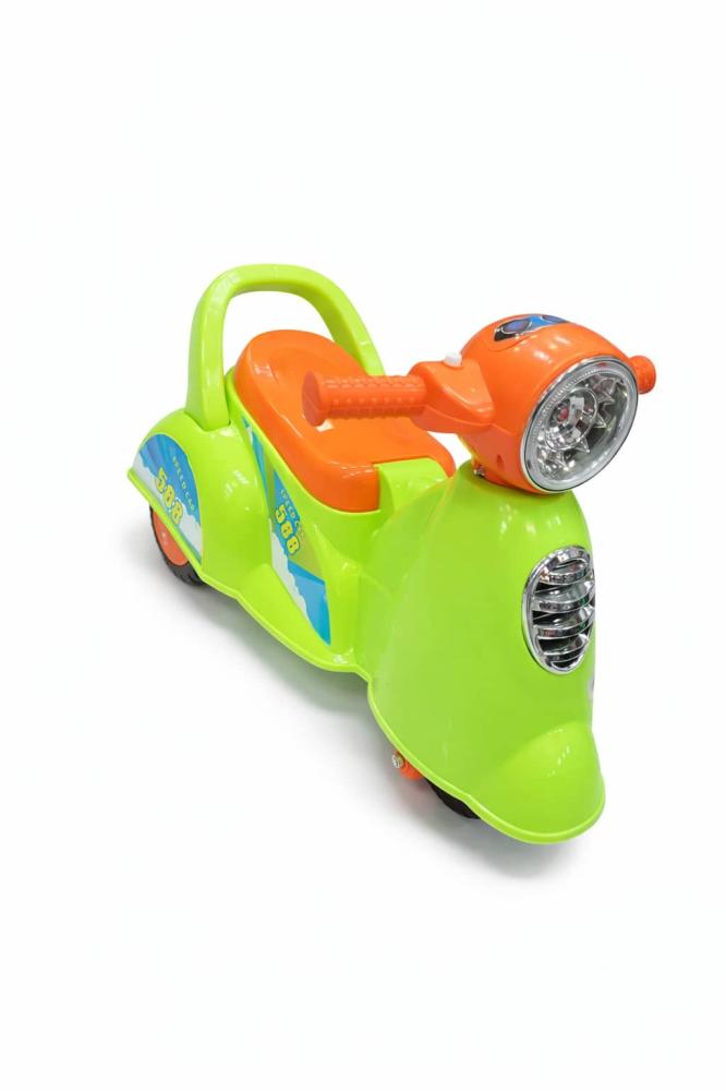 سكوتر أطفال بلاستيك آمن بتصميم خفيف وسهل الاستخدام