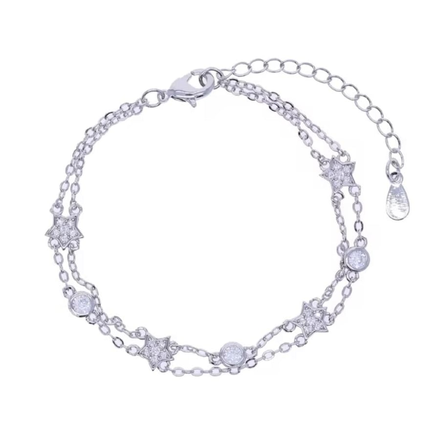 Tiny star bracelet