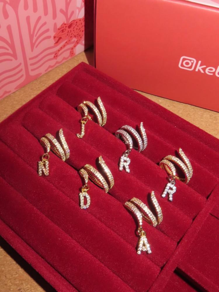 Letter ring