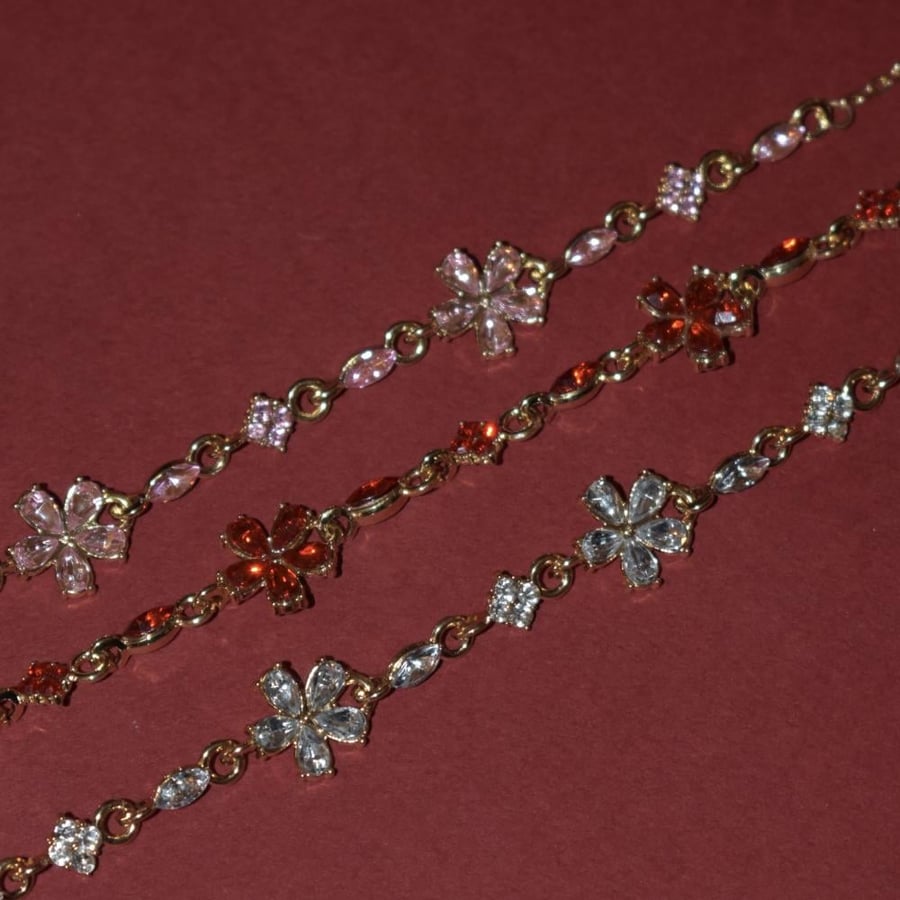 Blooming bracelet
