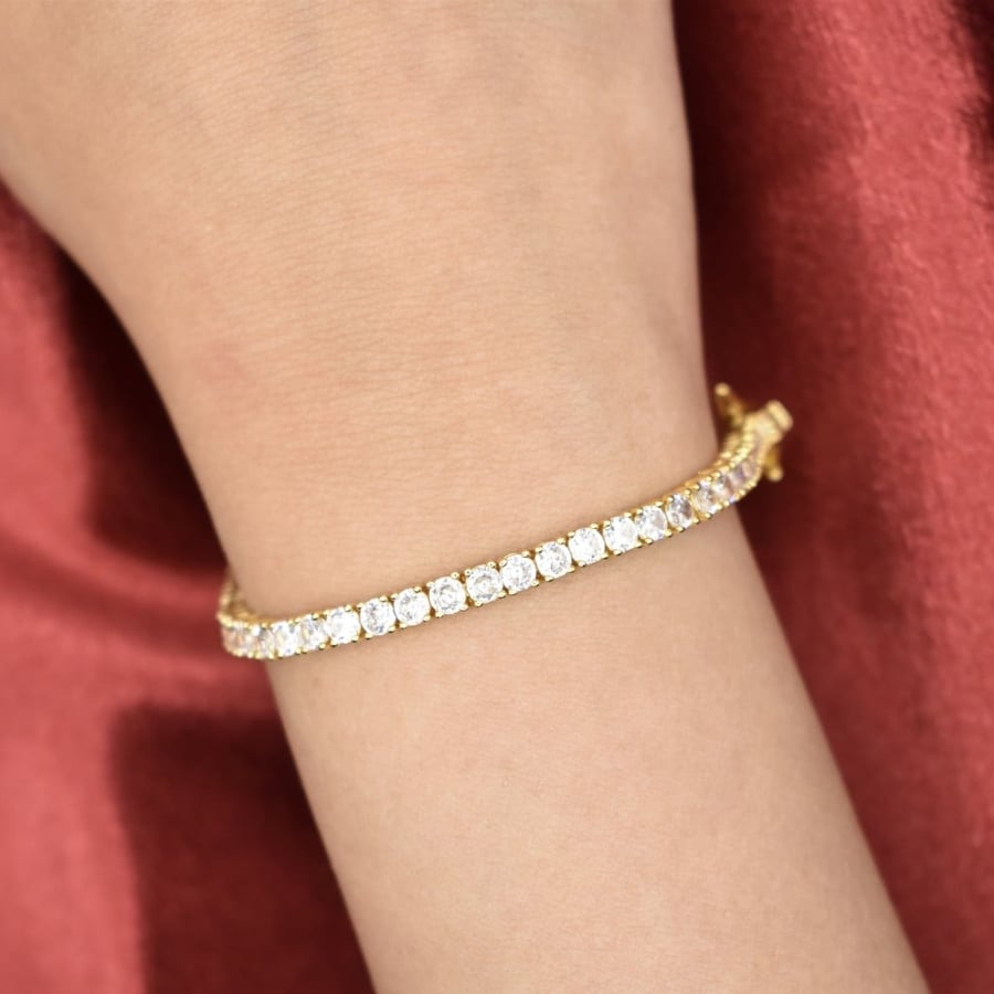 Tennis bracelet