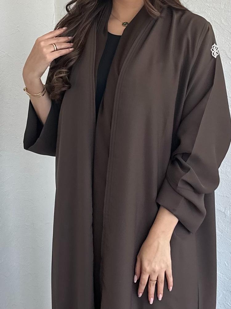 عباية كريب ساده بلون بني مميز N204