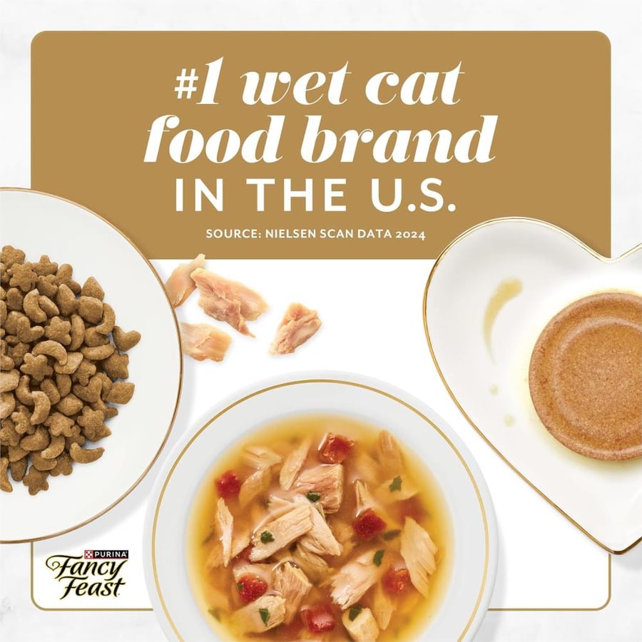Purina Fancy Feast Gourmet Wet Cat Food Variety Pack, Petites Gravy Collection, Break-Apart tubs, 48 Servings - (24) 2.8 oz. Tubs