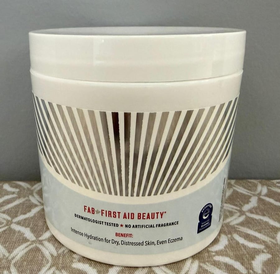First Aid Beauty - Ultra Repair Cream, Intense Hydration Whipped Colloidal Oatmeal, Clinically Proven to Strengthen Skin Barrier in 7 Days & Helps Relieve Eczema, Luxury Face & Body Moisturizer, 12 oz