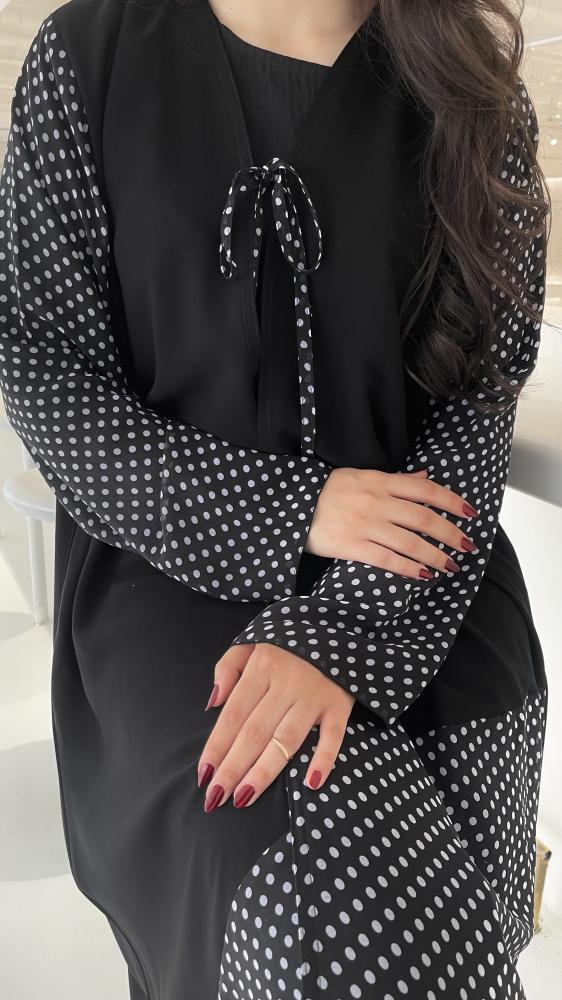 عباية كلوش مع ربطة من الشيفون المنقط(polka dots)