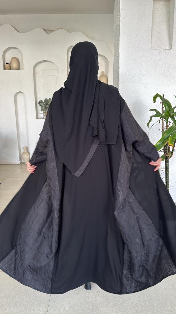 Half a crepe Beshte with cotton with a pattern in black
