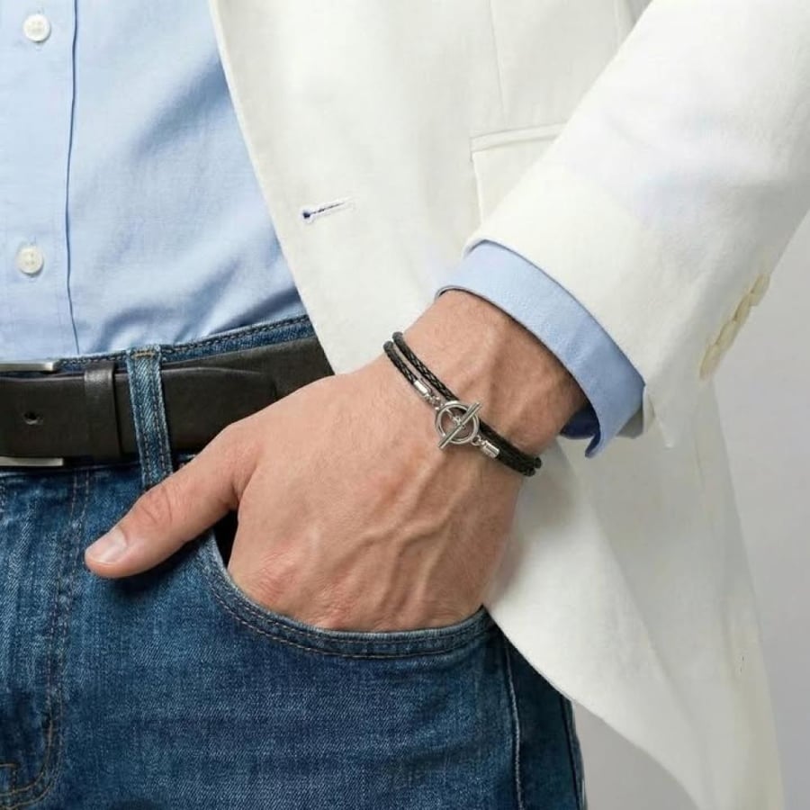 Men's natural leather bracelet with a custom letter — Elegant design
