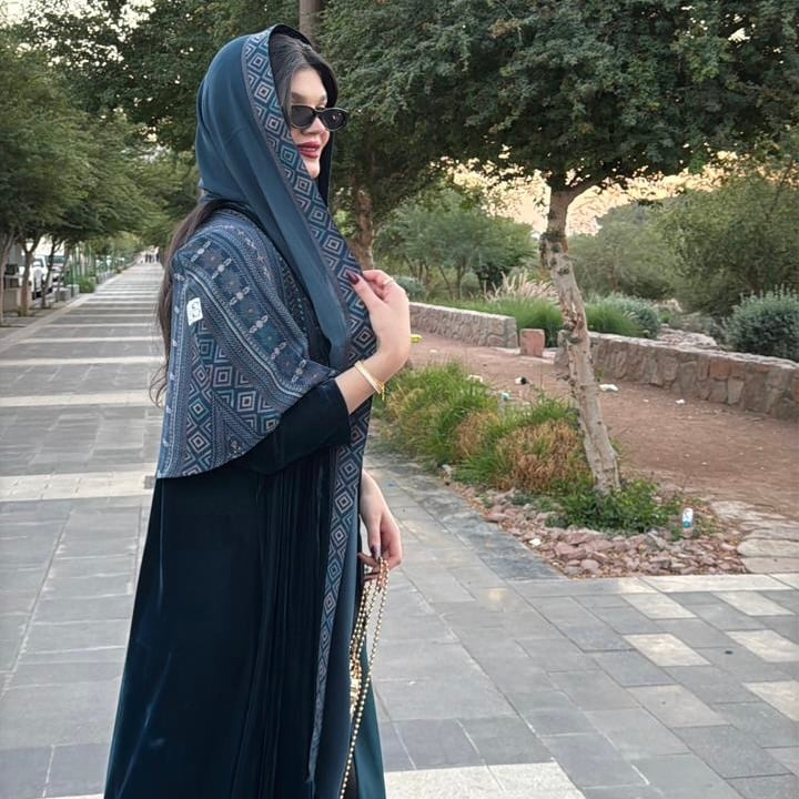 Abaya 01