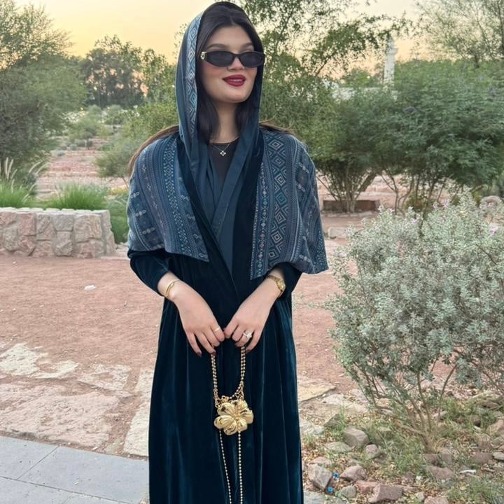 Abaya 01