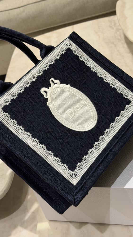 DIOR BAG 2026 - المقاس M