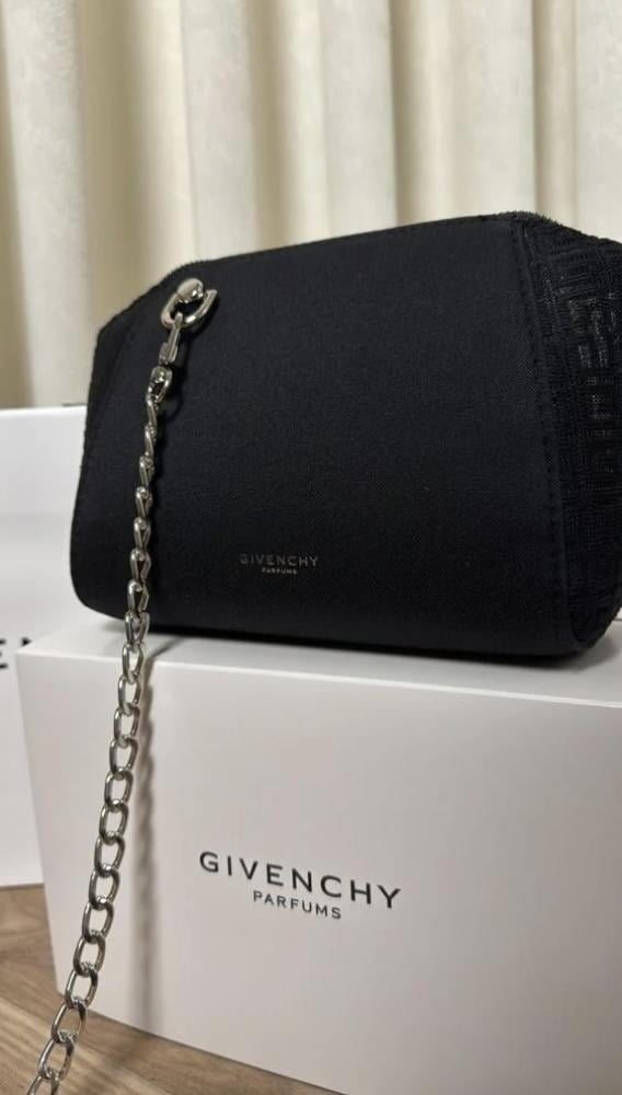 GIVENCHY BAG - شامل ستراب