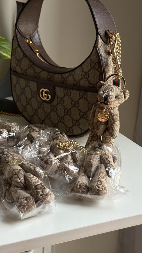 ميدالية GUCCI